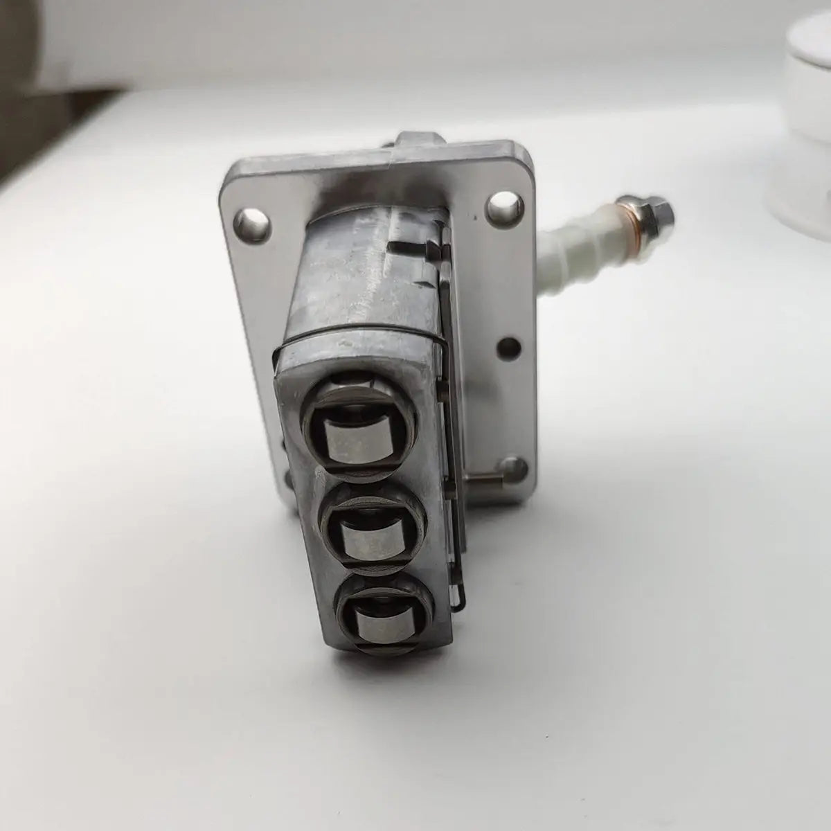 Fuel Injection Pump 16030-51010 for Kubota Engine 05 Series D905 D1005 D1105 D1305