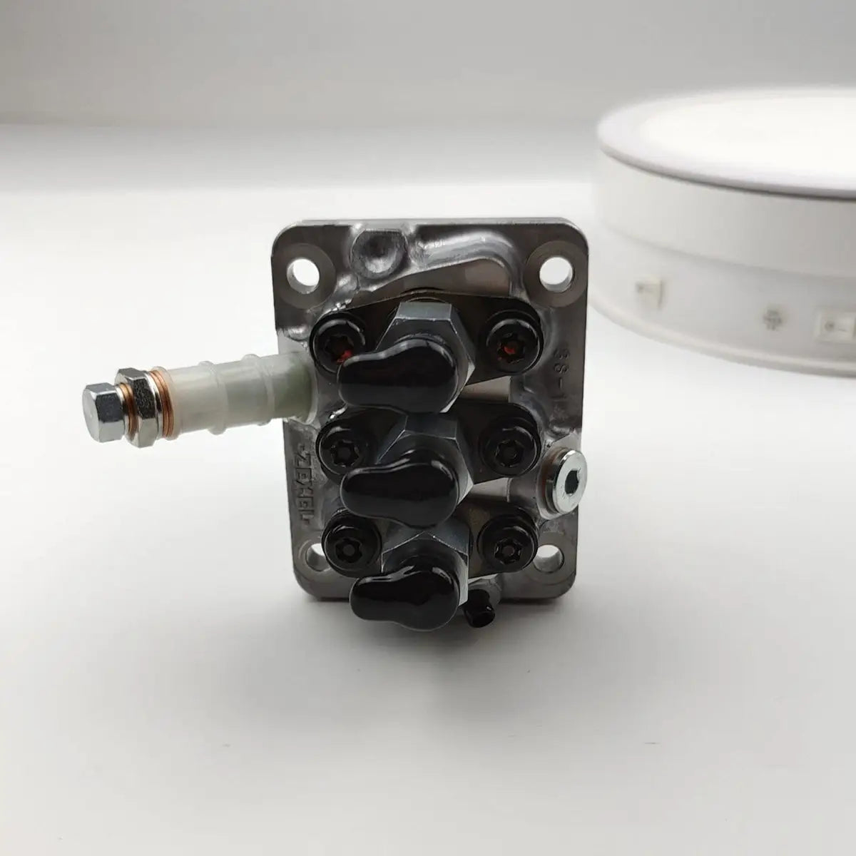 Fuel Injection Pump 16030-51010 for Kubota Engine 05 Series D905 D1005 D1105 D1305