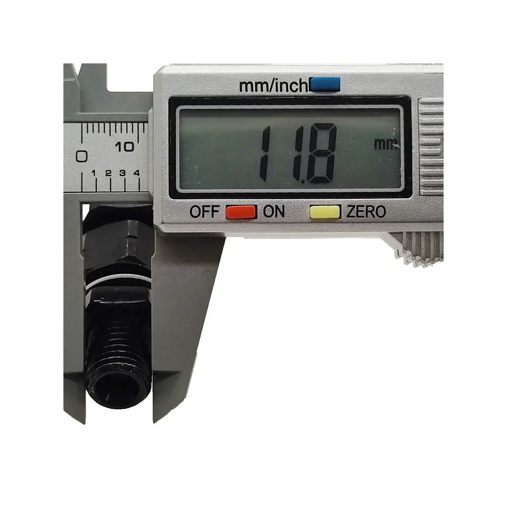 Fuel Injector 16032-53000 16032-53001 for Kubota D1105 Engine B1700D B2400D F2400