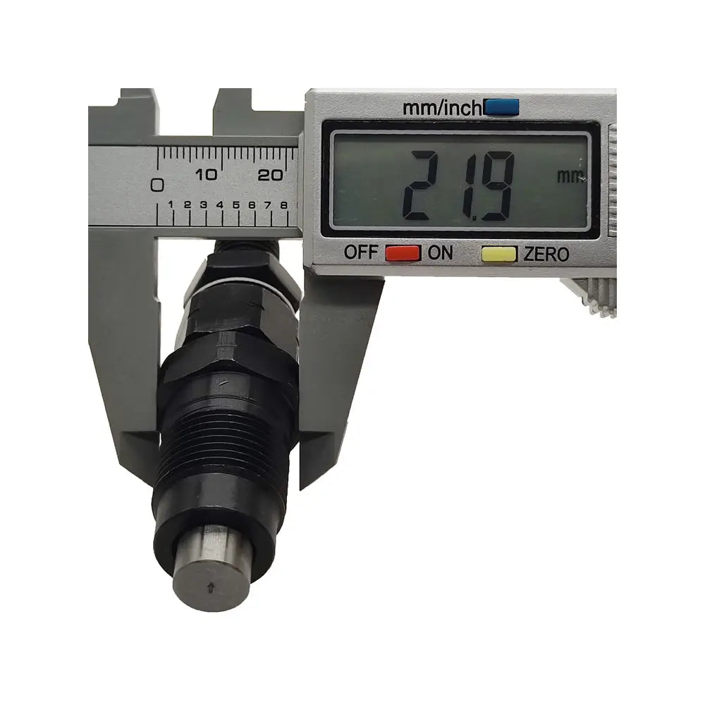 Fuel Injector 16032-53000 16032-53001 for Kubota D1105 Engine B1700D B2400D F2400