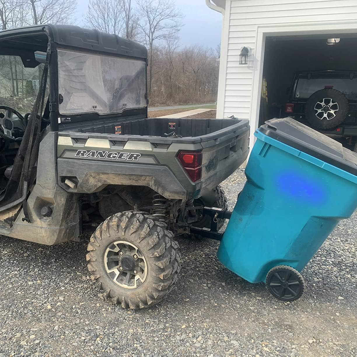 Trash Can Hauler Grabber with 2 inch Hitch Reciever, Garbage Hauling T